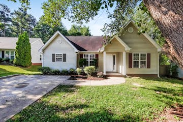 5411 Whitley Way Greensboro, NC 27407